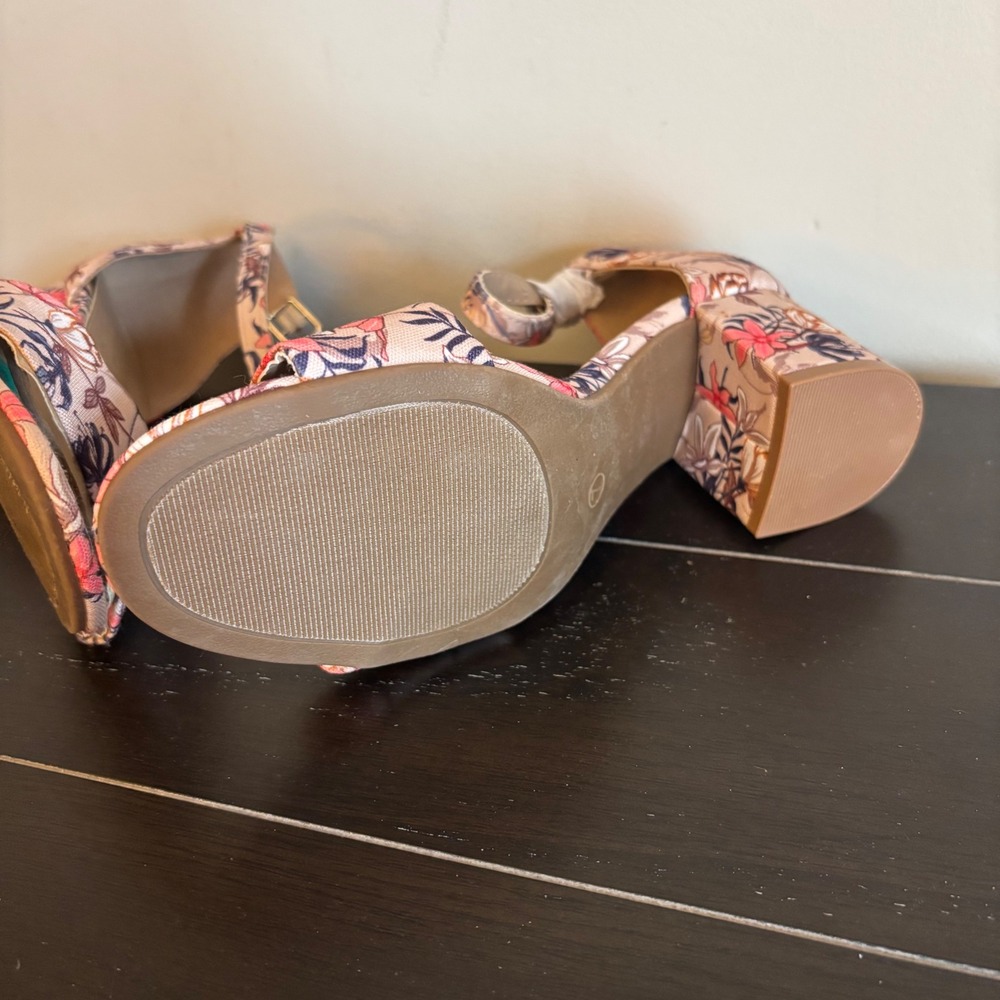 SERRA | Floral Block Heels | Ankle Strap | Sandal | Women's Size 7 - Picture 10 of 10